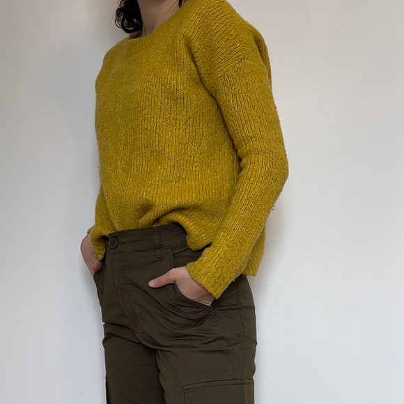 Mustard cozy sweater - Picture 3 of 12
